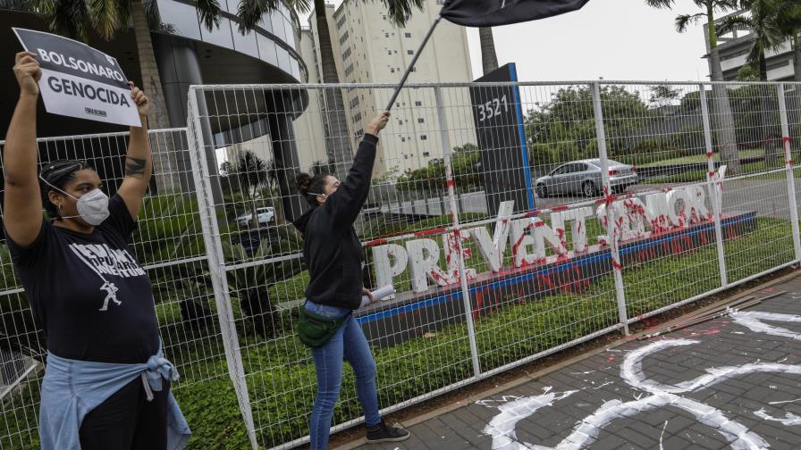 Médicos en Brasil denuncian atención poco fiable al COVID-19 Médicos en Brasil denuncian atención poco fiable al COVID-19