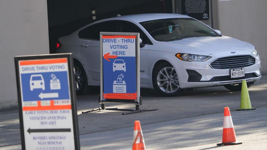 Corte da luz verde a votación desde el automóvil en Houston