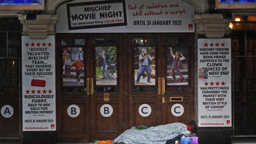 Médicos independientes en Gran Bretaña han empezado a vacunar a personas sin hogar