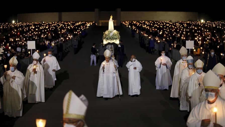 Santuario portugués de Fátima recibe fieles para misas