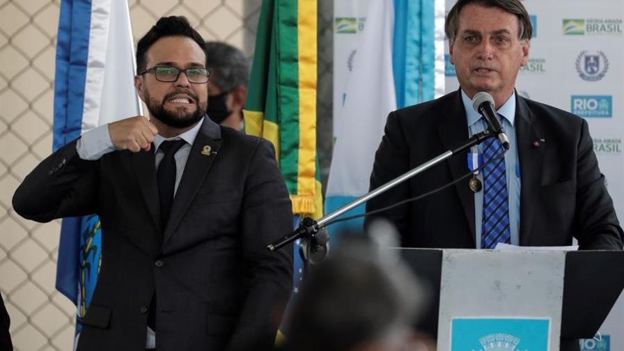 Bolsonaro presiona al Congreso para impedir aumentos salariales en 2021 Bolsonaro presiona al Congreso para impedir aumentos salariales en 2021