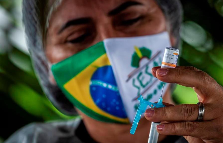 Arranca la vacunación masiva contra la covid de todo un municipio de Brasil