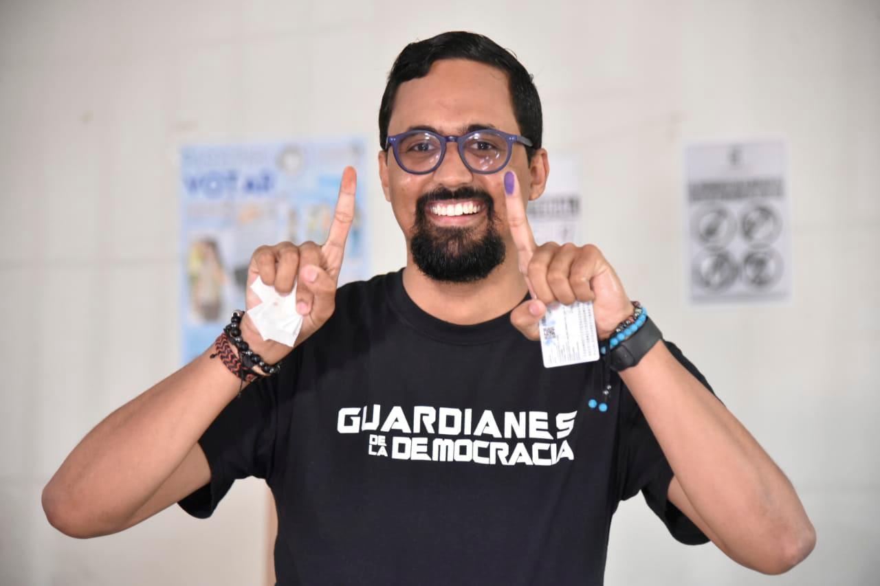 Bartolomé Pujals, candidato a alcalde por el Distrito Nacional, tras votar este 15 de marzo de 2020.