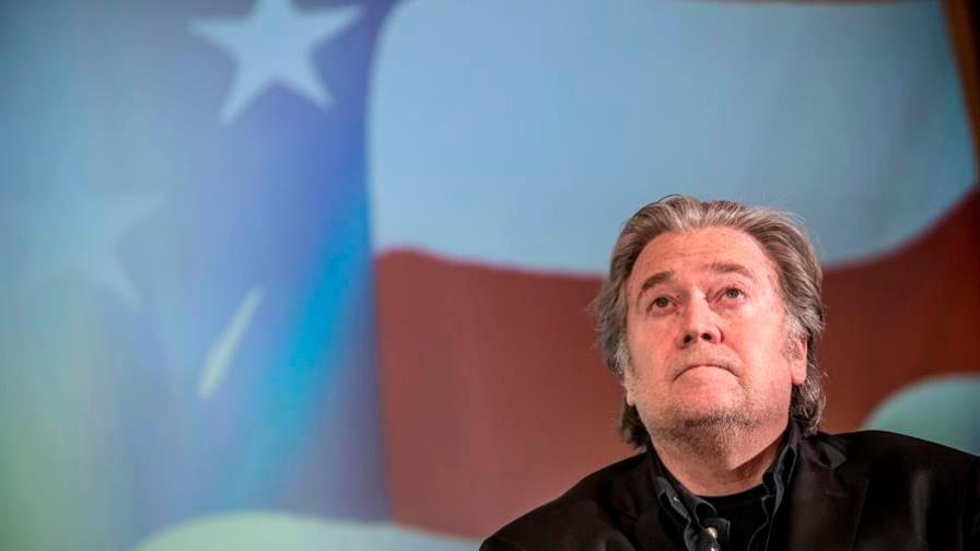Declaran en desacato a Steve Bannon, aliado de Donald Trump