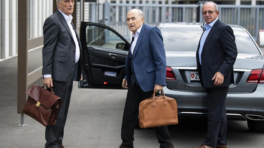 Blatter se pasó una semana en coma inducido