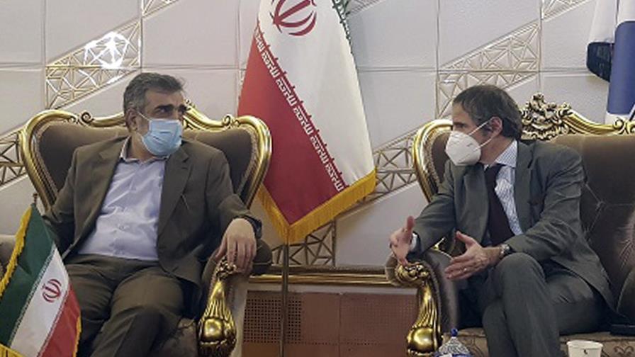 Irán limita inspecciones de OIEA, eleva capacidad nuclear