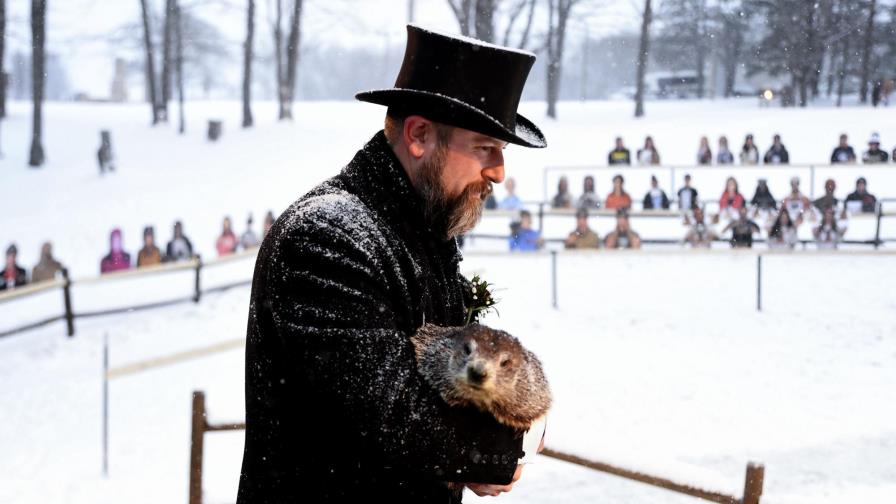 Día de la Marmota: Punxsutawney Phil pronostica más invierno