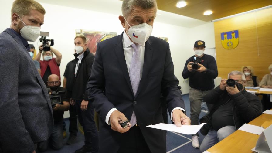 Pese a escándalos, Babis es el favorito en elecciones checas