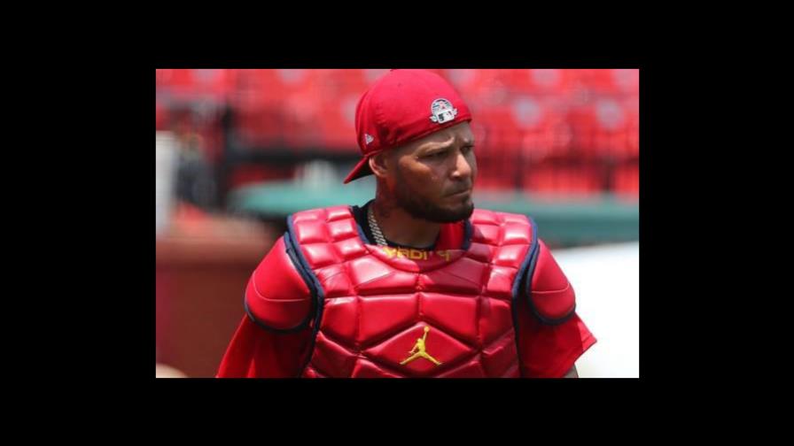 Yadier Molina contempla retiro si no logra un buen pacto en las Grandes Ligas