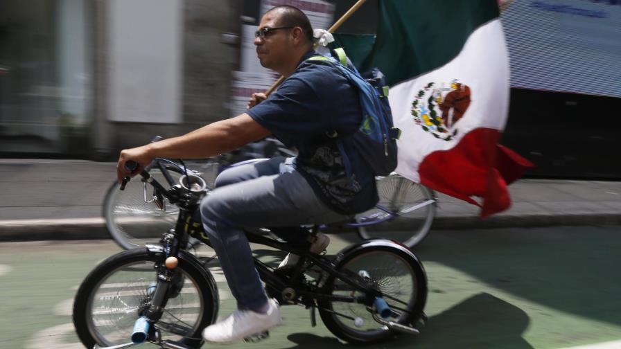 México celebra independencia sin grandes ceremonias públicas México celebra independencia sin grandes ceremonias públicas
