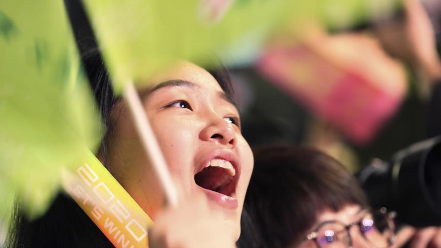 Presidenta de Taiwán pide a seguidores presentarse a votar