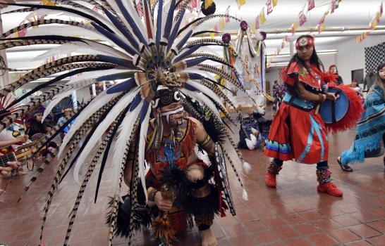 Mexicanos de Minneapolis mantienen vivas sus tradiciones Mexicanos de Minneapolis mantienen vivas sus tradiciones
