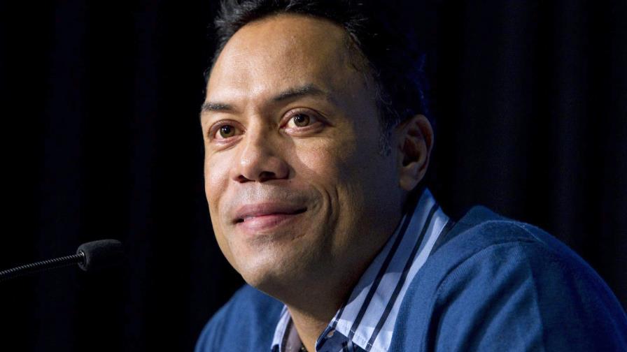 Salón de la Fama del béisbol acepta renuncia de Alomar