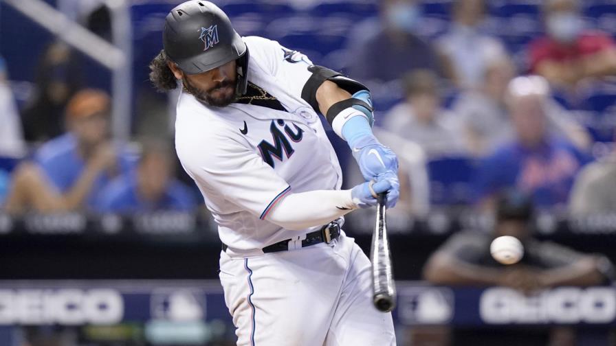 Alfaro define por Marlins en victoria de 4-2 sobre Mets Alfaro define por Marlins en victoria de 4-2 sobre Mets