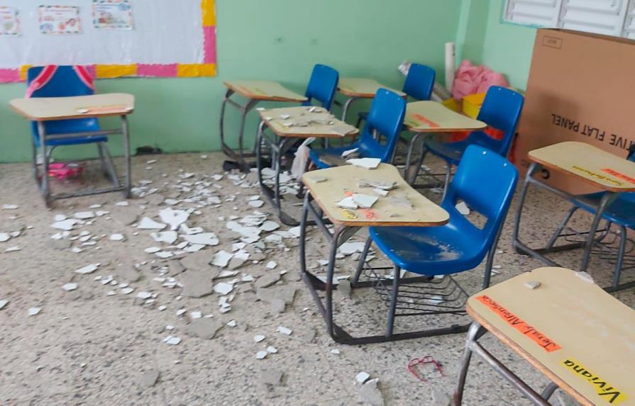 Cae parte de techo de una escuela a niña de seis años en Santo Domingo Este 