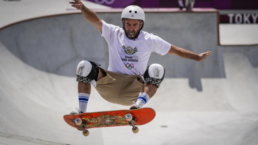 A sus 46 años, skater sudafricano finalmente asombra a mamá