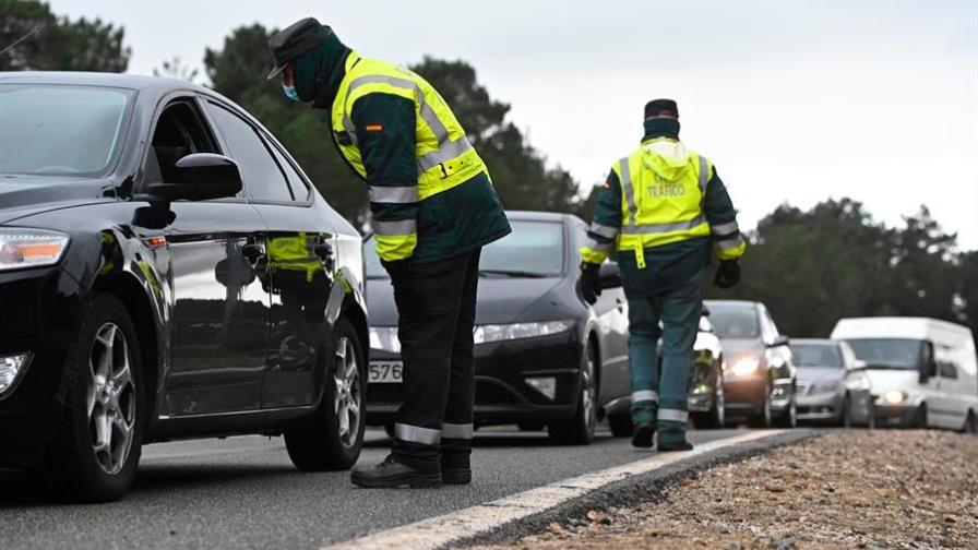 Miles de denuncias en España por fiestas ilegales durante la Semana Santa