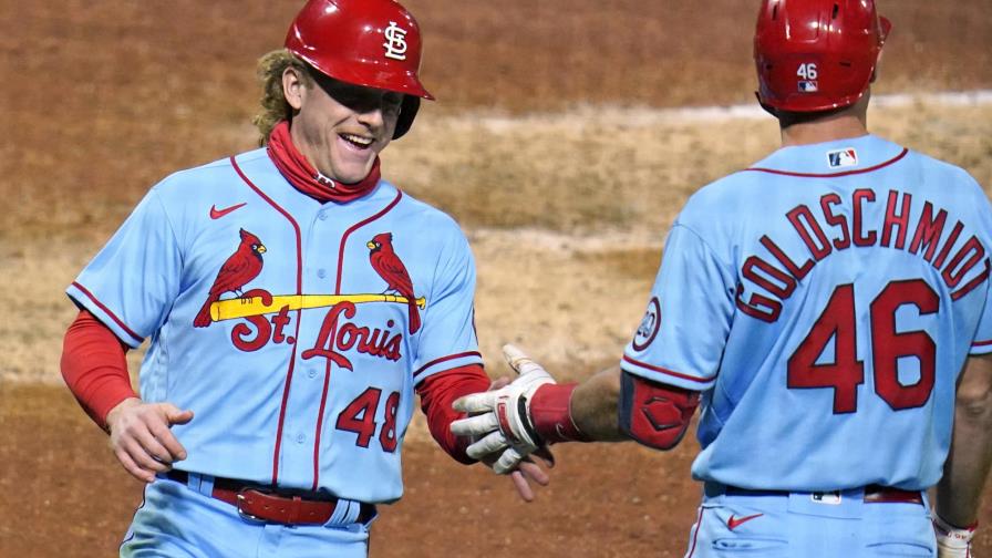 ONeill estropea juego sin hit y guía a Cardenales a triunfo