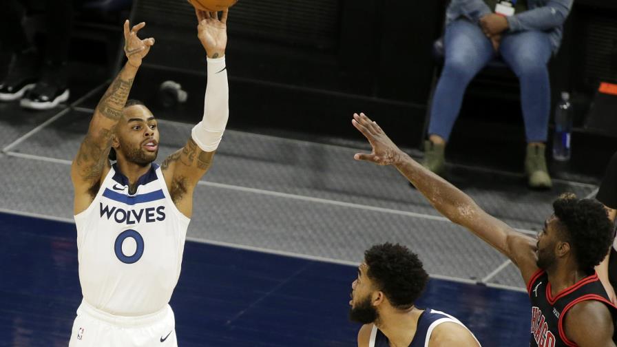 Towns y Russell comandan triunfo de Wolves sobre Bulls