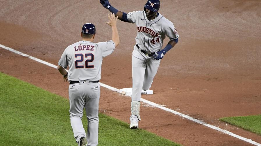Astros disparan 4 HRs y apalean 13-0 a los Orioles Astros disparan 4 HRs y apalean 13-0 a los Orioles