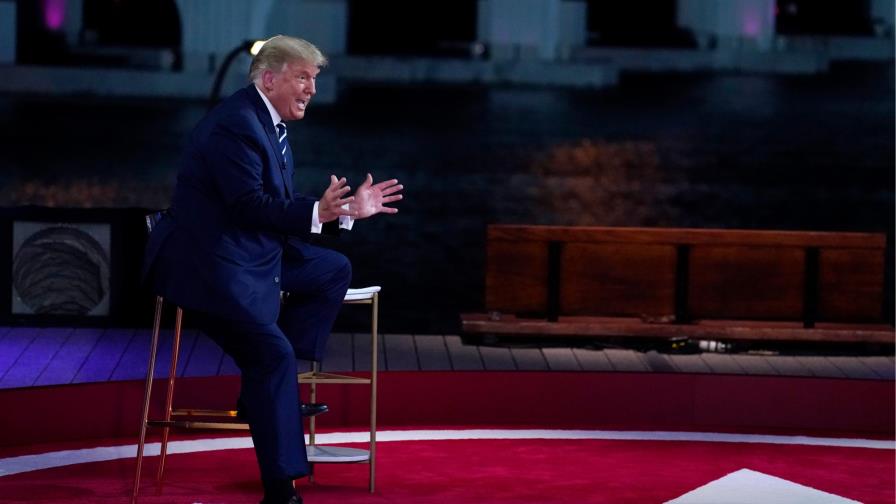 AP Explica: Qué hay tras el comentario de Trump sobre QAnon