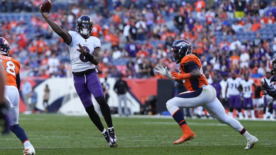 Ravens propinan primer revés a Broncos al ganar 23-7