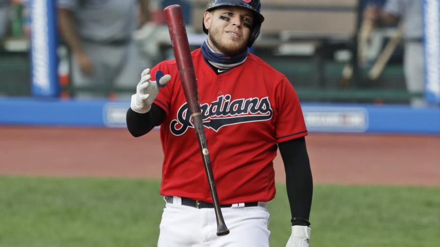 Indios colocan al cátcher Pérez en lista de lesionados