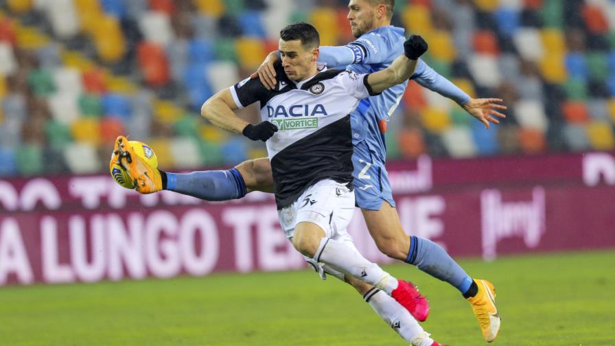 FIFA habilita a brasileño Rafael Tolói para jugar con Italia
