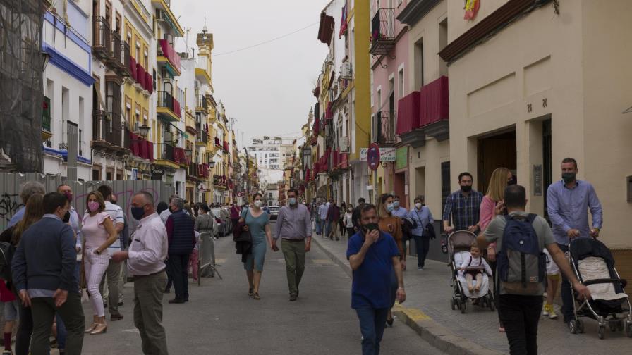 Aumentan casos de COVID y hospitalizaciones en España