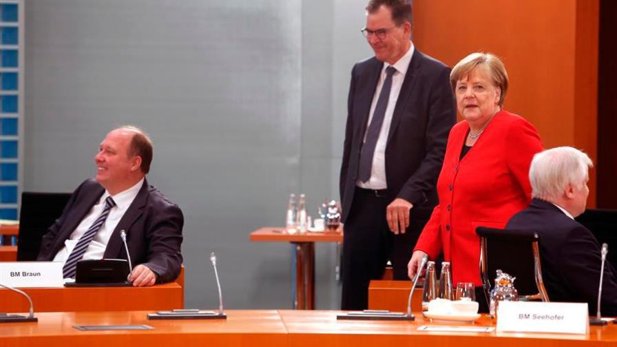 Alemania alivia restricciones pero prolonga distancia social hasta 5 de junio
