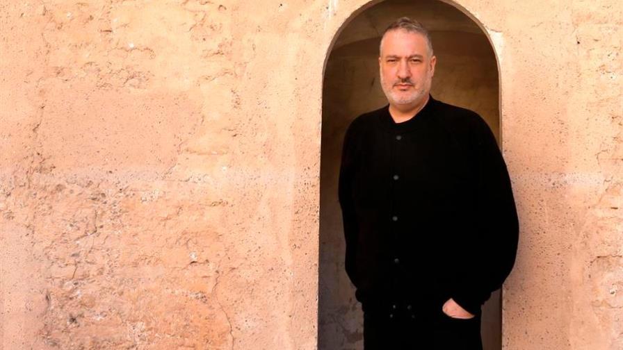 Spencer Tunick continúa con sus desnudos masivos pese al coronavirus