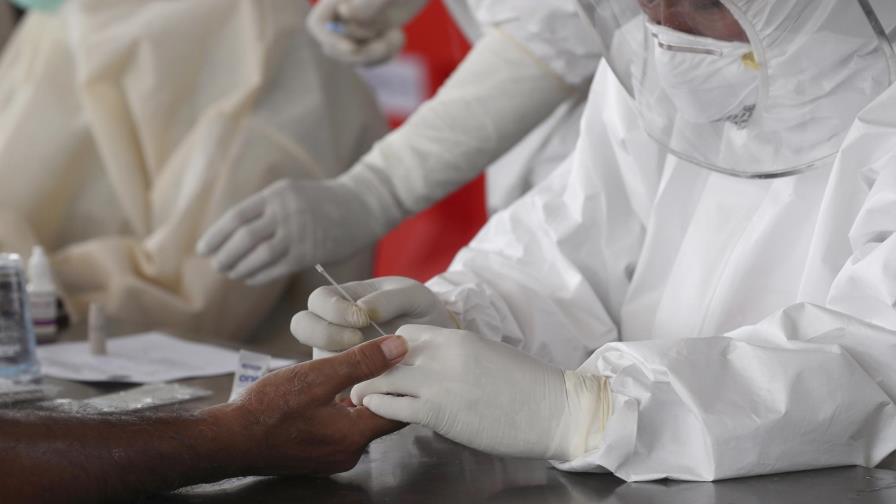 Tras negación, aumentan muertes por coronavirus en Indonesia