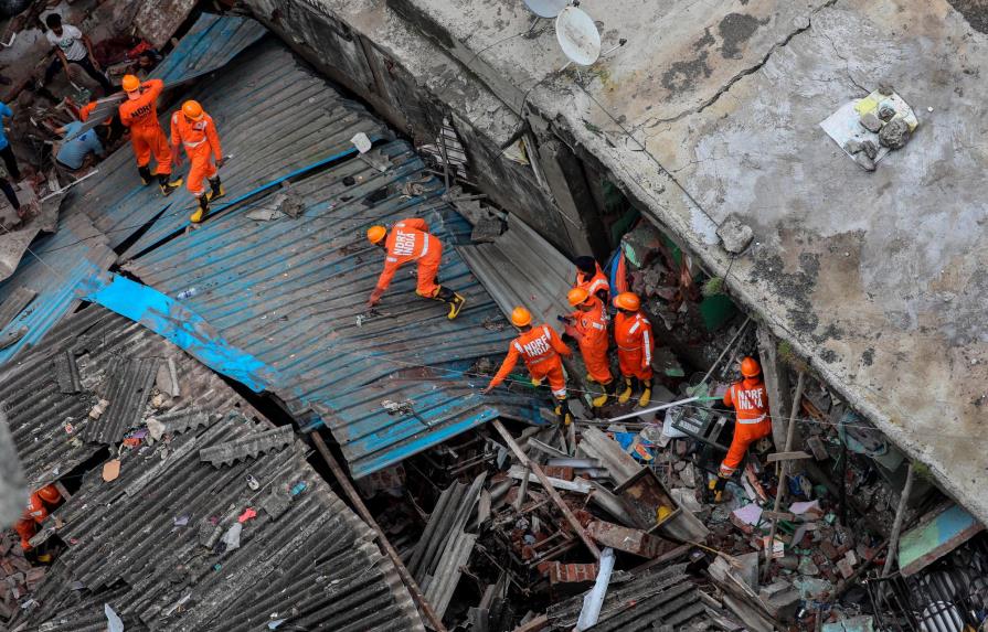 Derrumbe de un edificio en India causa al menos 39 muertos