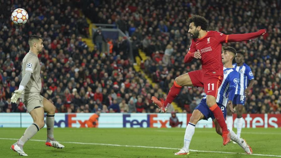 Liverpool gana y sigue invicto en la Liga de Campeones