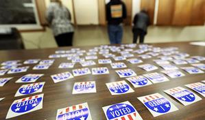 Informe IDEA advierte sobre el deterioro democrático global y la caída en libertad de prensa