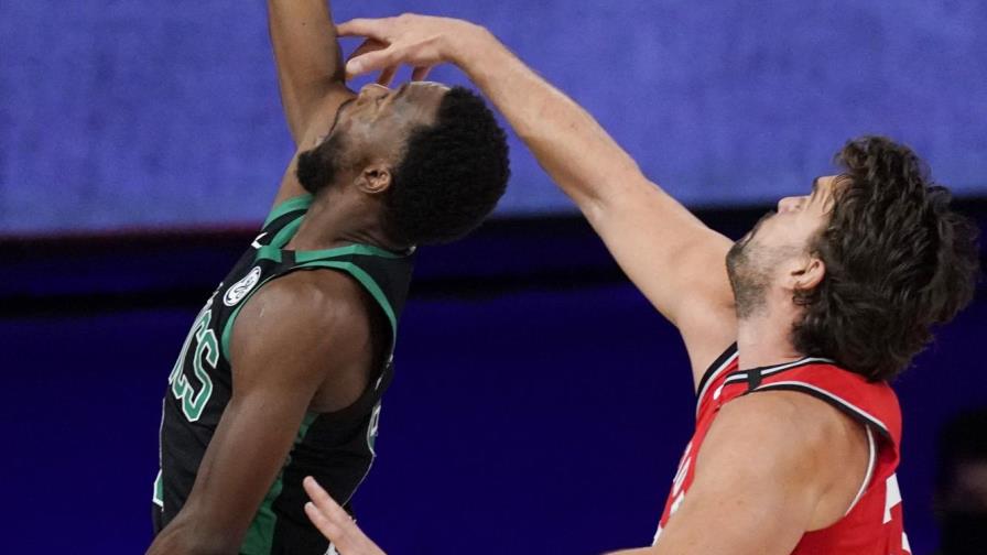 Celtics domina a Raptors y toma ventaja de 3-2 en la serie