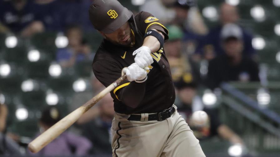 Caratini aporta hit en la 10ma; Padres superan a Cerveceros