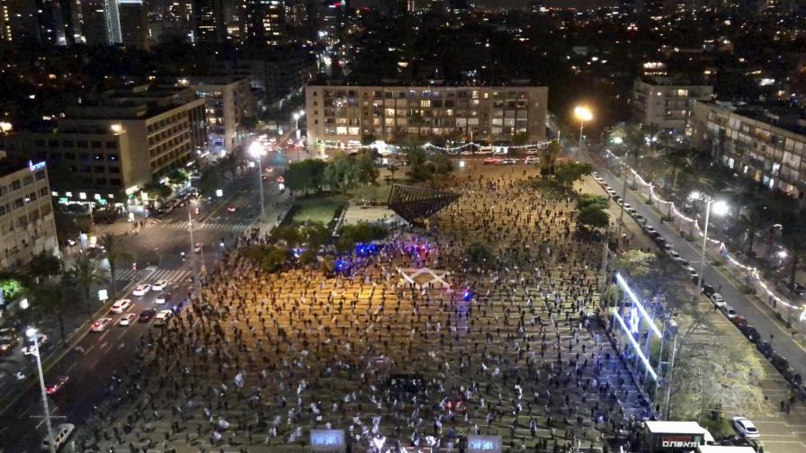 Protestan miles en Israel contra gobierno de coalición
