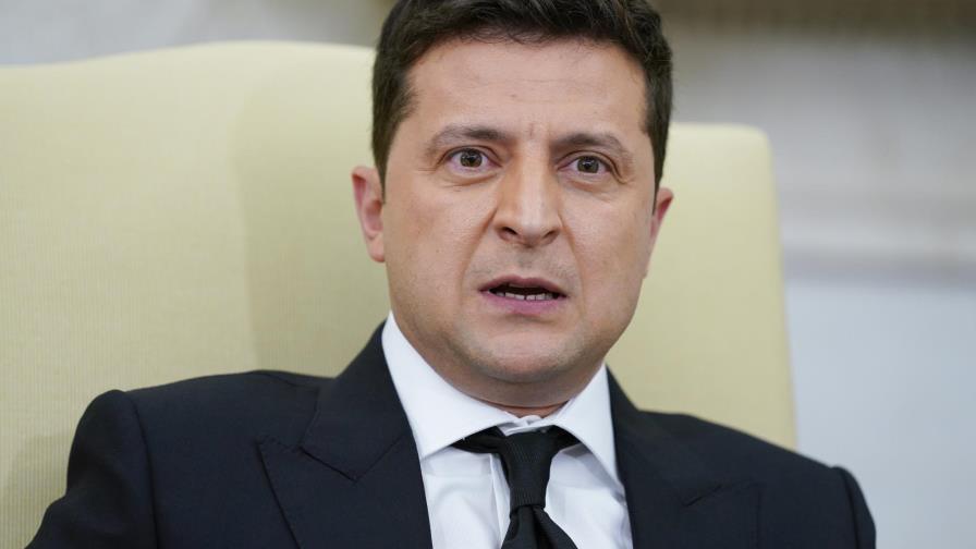 UE analiza brindar entrenamiento militar a Ucrania