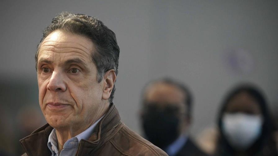 Al menos 121 legisladores de NY exigen la renuncia de Cuomo