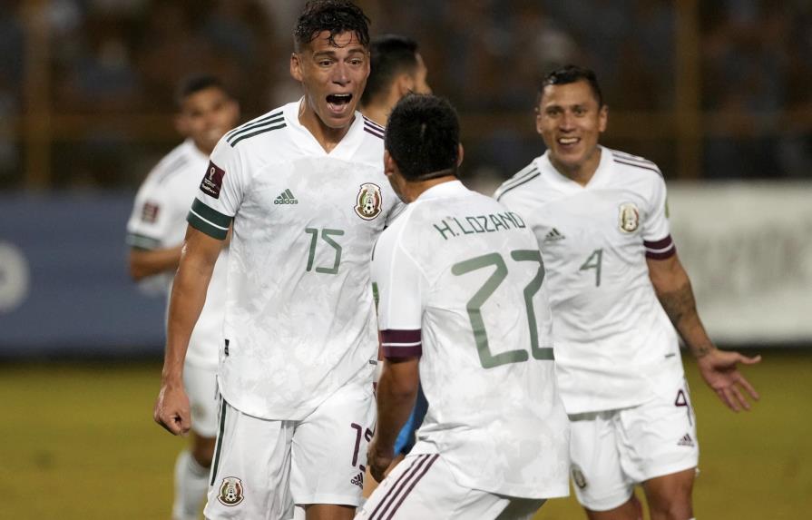 México gana en El Salvador y sigue liderando eliminatoria