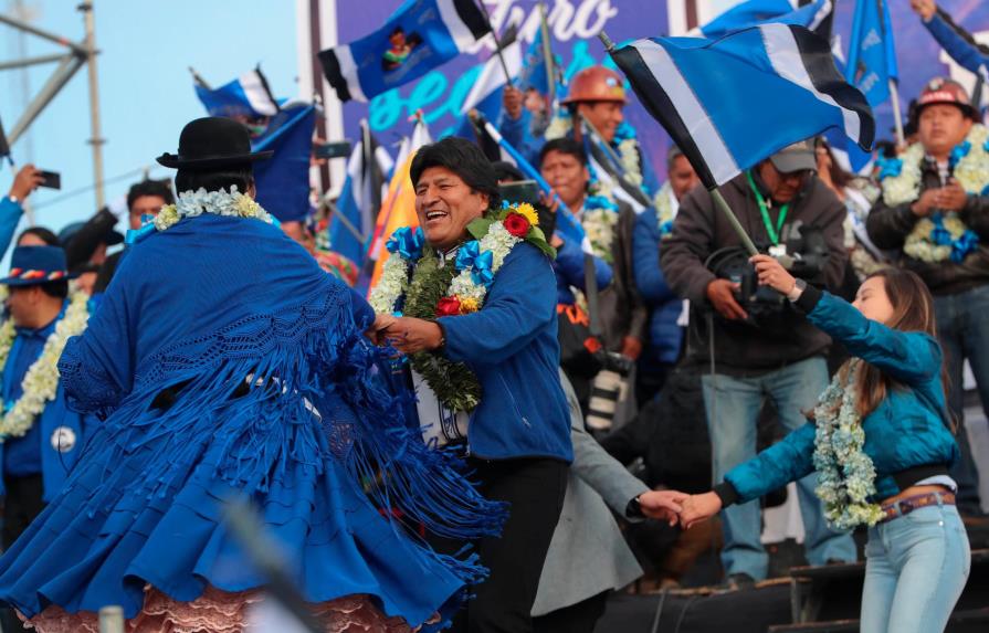 Evo Morales cierra la campaña confiado en ganar de nuevo por “paliza”
