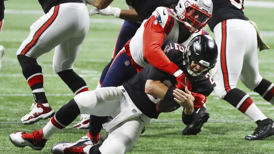 Revés desmoralizante evidencia problemas graves de Falcons