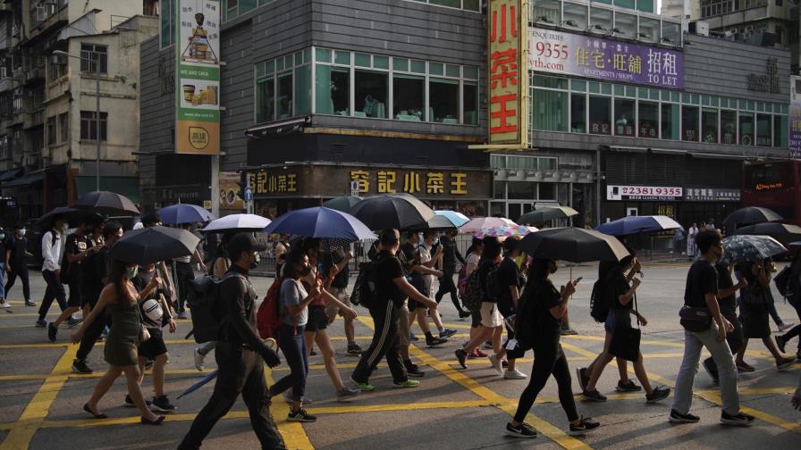 Colapso en confianza pública hacia la policía de Hong Kong Colapso en confianza pública hacia la policía de Hong Kong