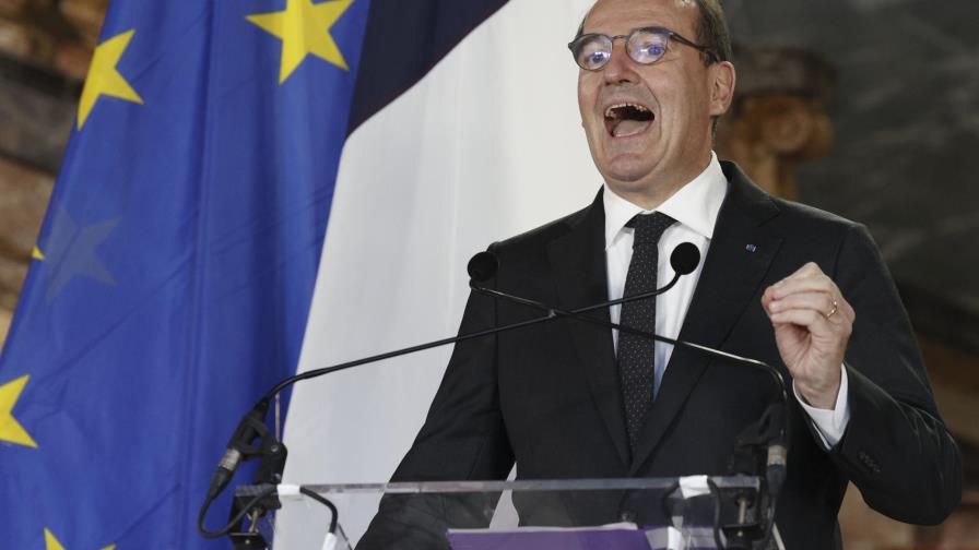 Critican a primer ministro francés por contraer COVID-19