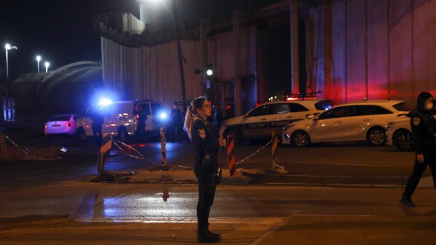 Israel: un palestino hiere a un paramiliar en un atropello