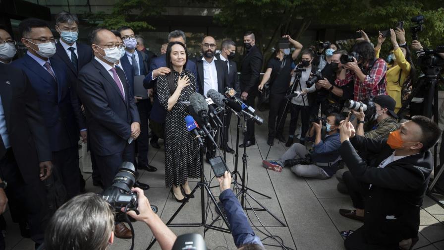 Canadienses llegan a casa tras pacto con ejecutiva de Huawei