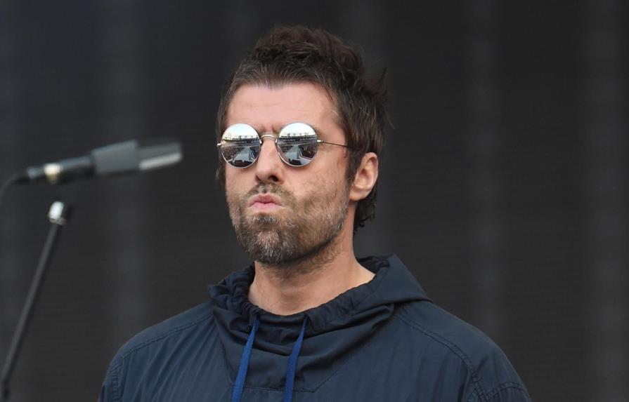 Liam Gallagher aparece herido en una foto tras caer de un helicóptero