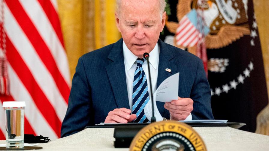 Biden asume responsabilidad pero defiende la salida de EEUU de Afganistán