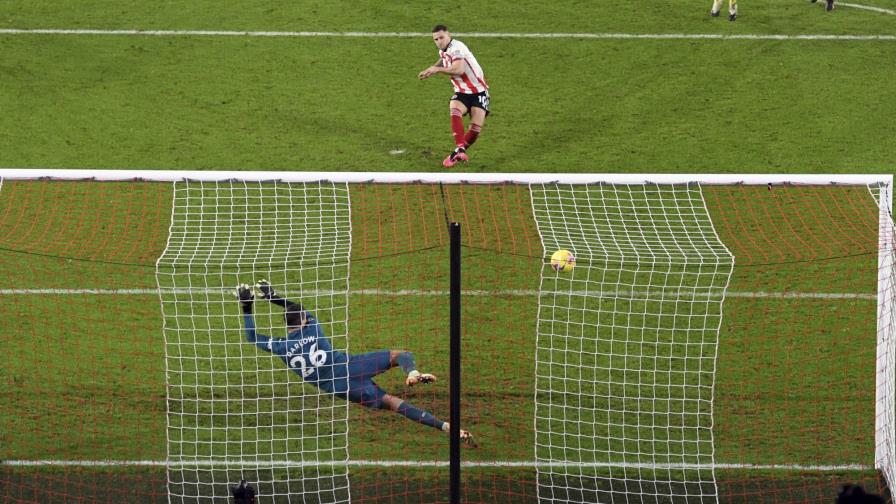 Man United resurge y lidera la Premier